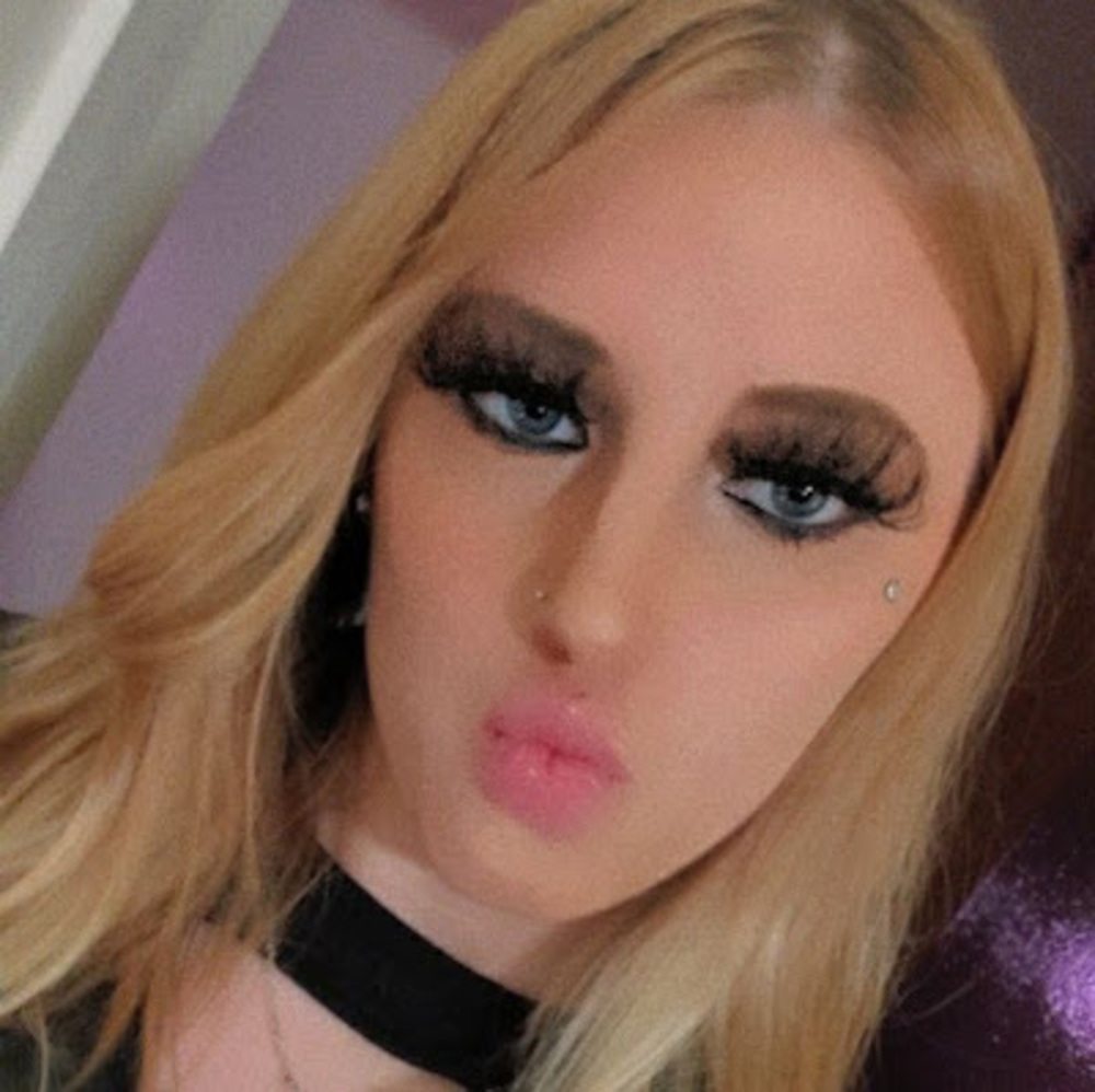Meet your Posher, Brooke